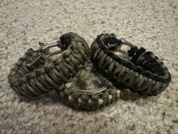 paracord survival bracelet