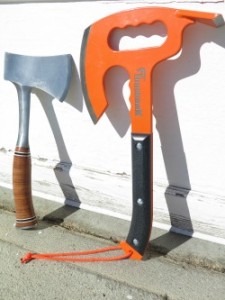 timahawk_tomahawk_axe_pry_bar_estwing_sportsman_axe_compare