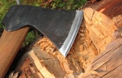 Gränsfors_Bruk_Small_Forest_Axe_chopping