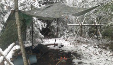 Top 5 Best Survival Tarps in 2021: Reviewed for Shelter, Bugging Out