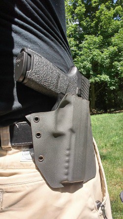 carry concealed belt slide holsters to keep gun secure under untucked t shirt