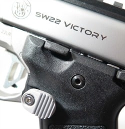 2_Smith_and_Wesson_SW22_Victory_Tandemkross-magazine_release_Victory_trigger