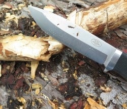 4_Fallkniven_S1_Pro_review_wood_chopping
