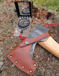 Gränsfors_Bruk_Small_Forest_Axe_sheath_compass