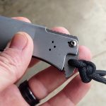 locking mechanism on edc knife grip

