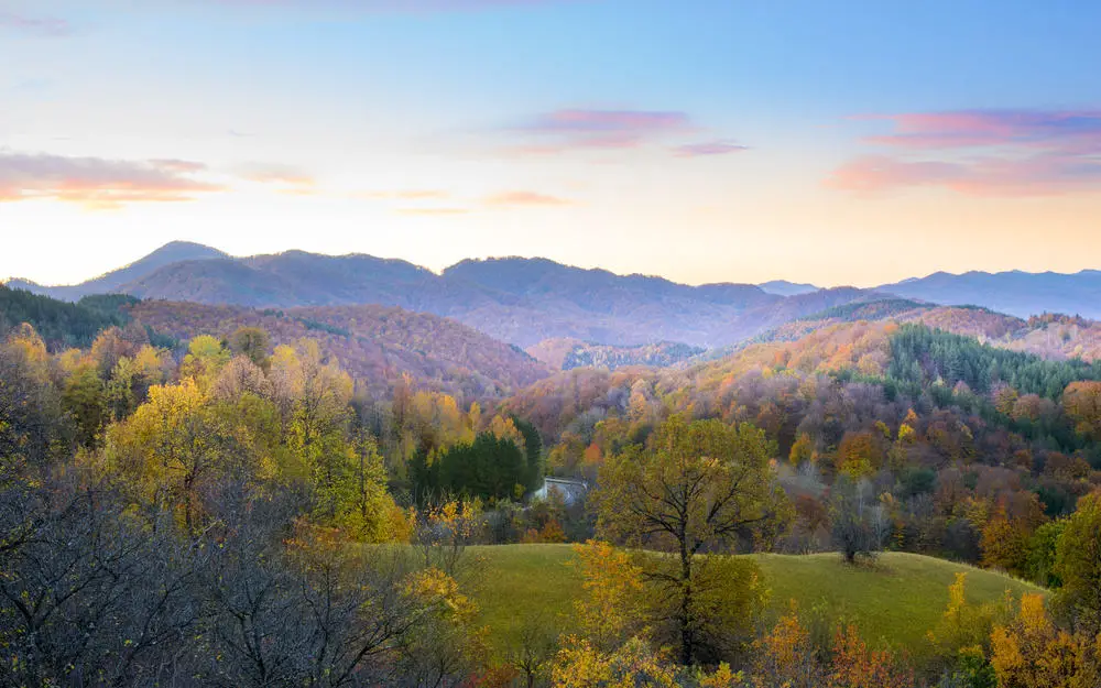 Beautiful autumn landscape and colorful mountains in Tennessee